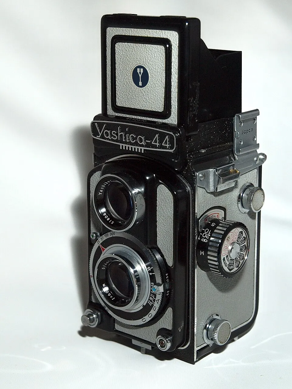 Yashica 44A
