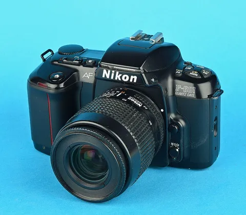 Nikon F-601