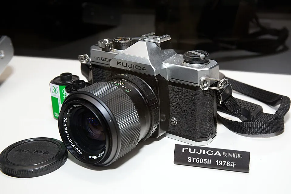 Fujica ST605 II