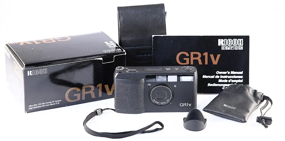 Ricoh GR1v