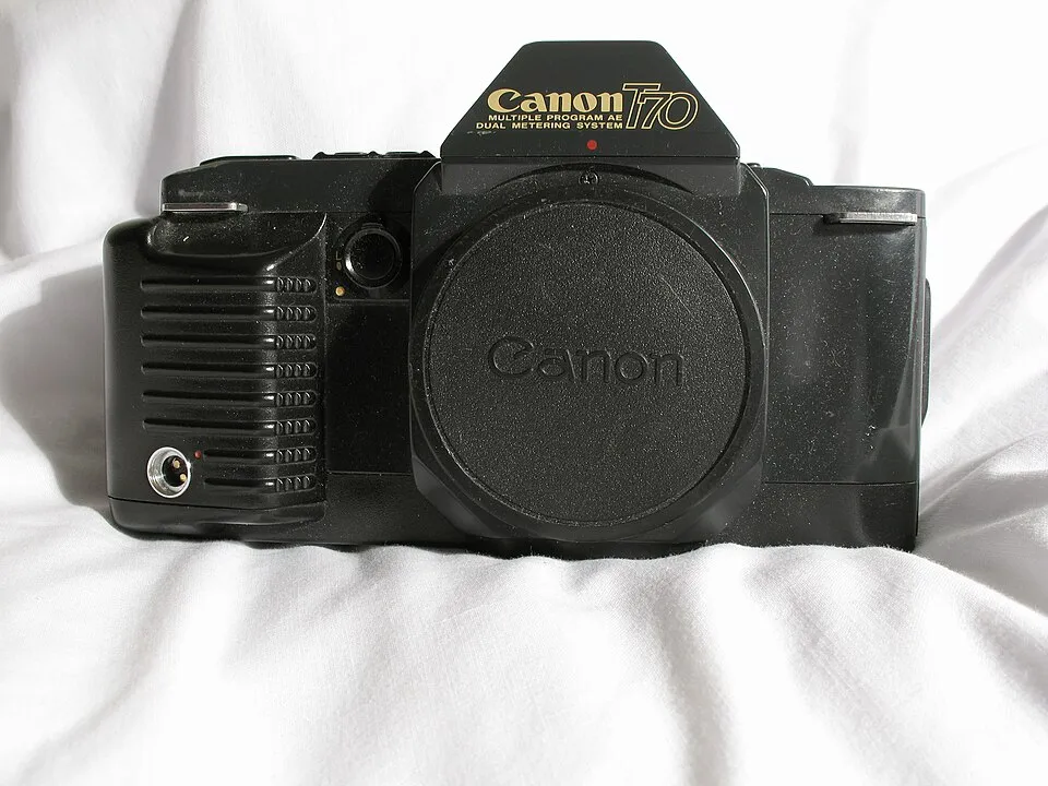 Canon T70