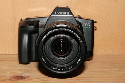 Canon EOS 600