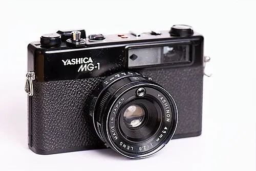 Yashica MG-1