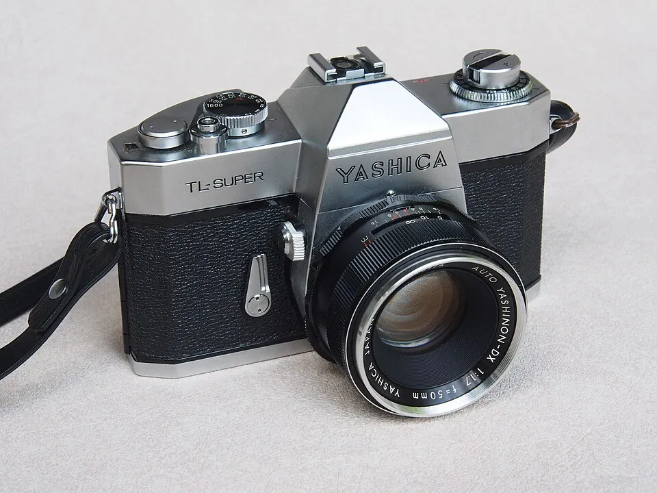 Yashica TL Super