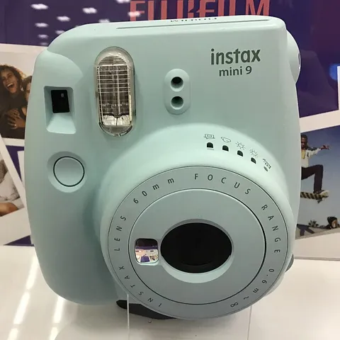 Fujifilm Instax Mini 9