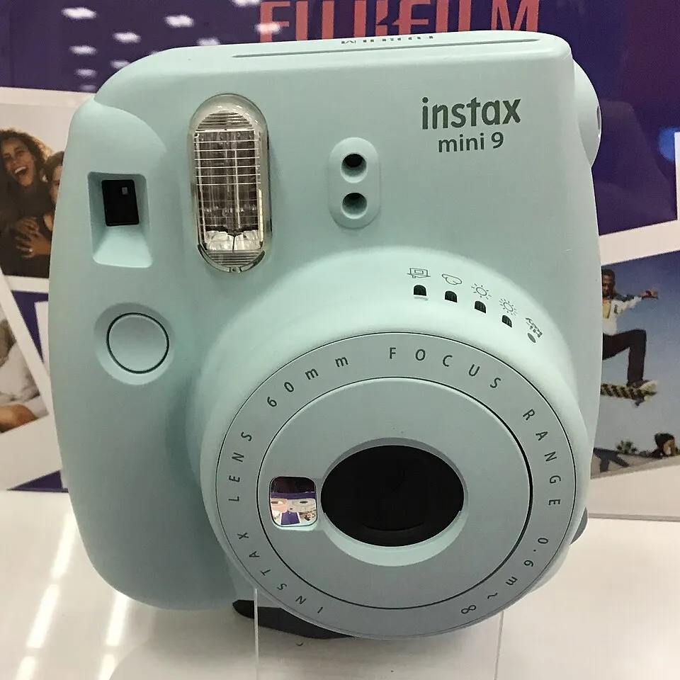 Fujifilm Instax Mini 9