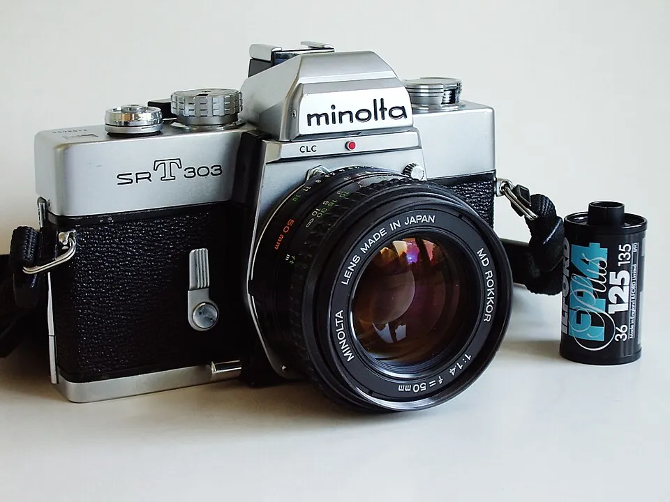 Minolta SRT-303