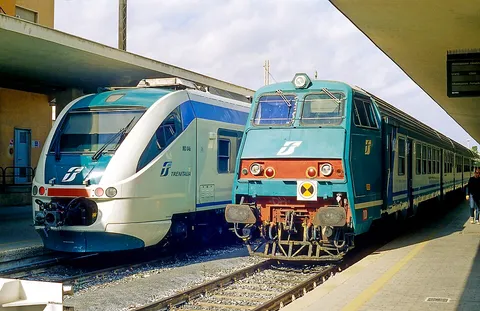 D2.22a Bf Cagliari, MD 046, Mitteleinstiegsteuerwagen