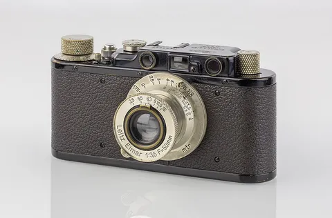 Leica II