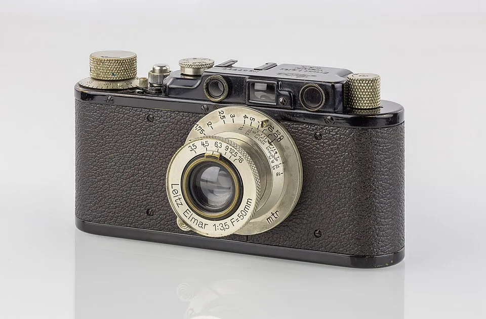 Leica II