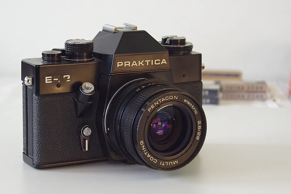 Praktica EE2