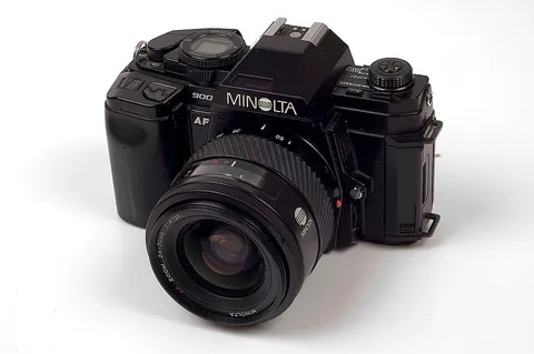 Minolta 9000