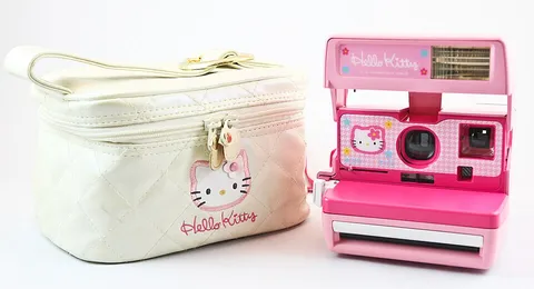 Polaroid 636 Hello Kitty