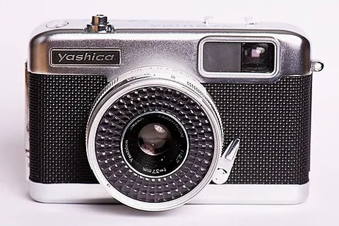 Yashica EZ-matic