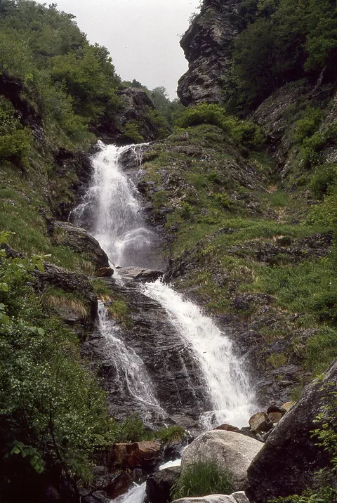 Cascade du plateau, 1984, shot on Olympus OM-10