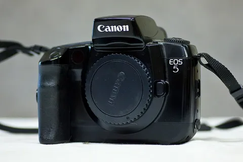 Canon EOS 5