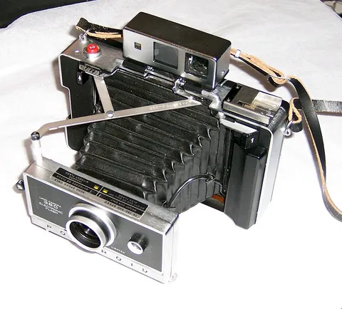 Polaroid Model 360