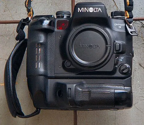 Minolta Dynax 9