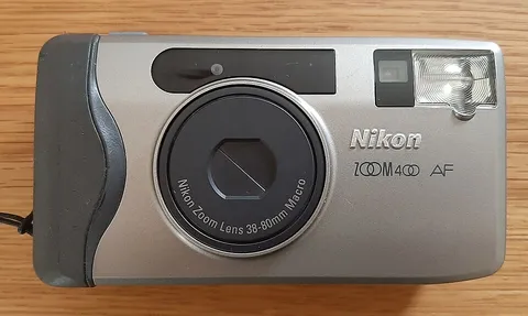 Nikon Zoom 400 AF