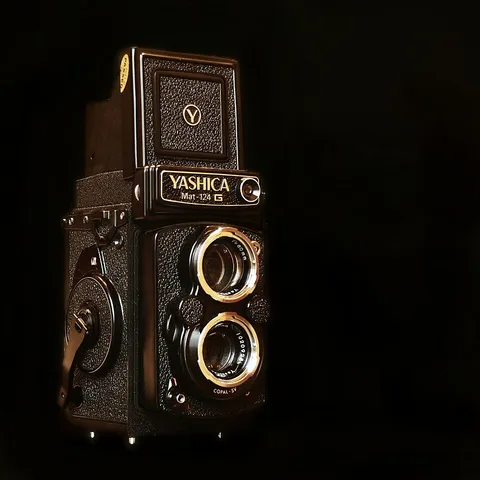 Yashica Mat 124 G