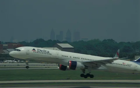 AtlantaAirport ty20050506r049f34