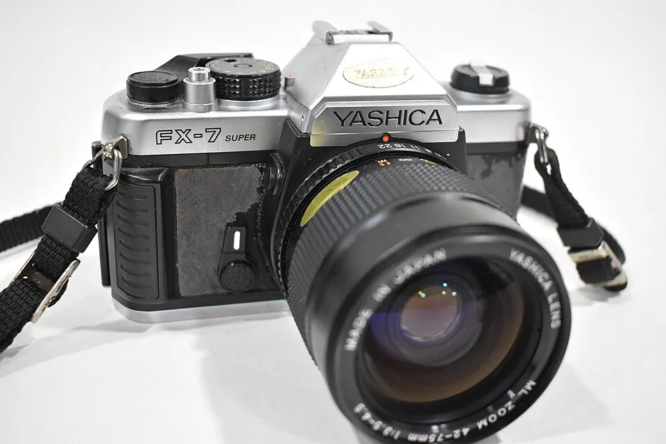Yashica FX-7 Super