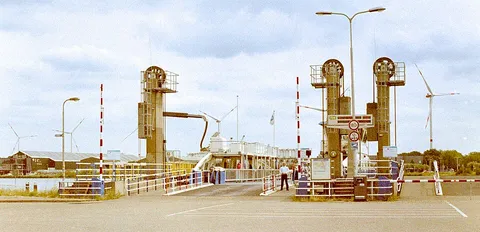 Zaandam, Hemkade pontoon ferry, shot on Nikon FE