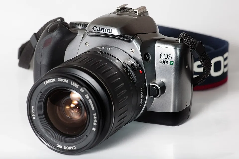 Canon EOS 3000V