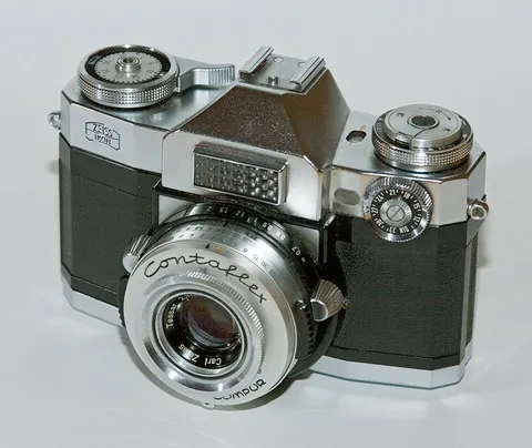 Zeiss Ikon Contaflex Super (old style)