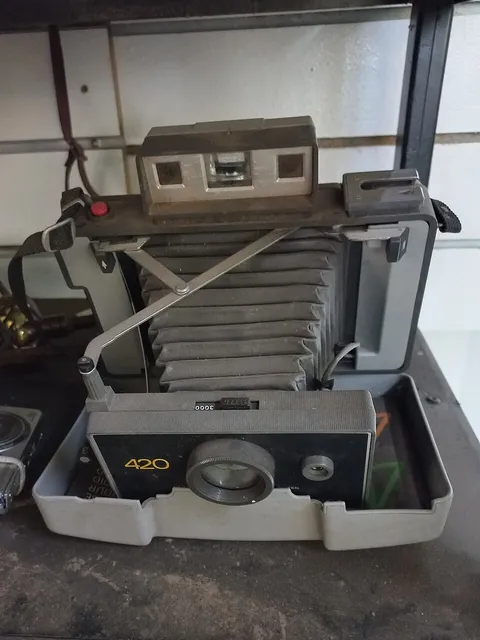 Polaroid Automatic 420