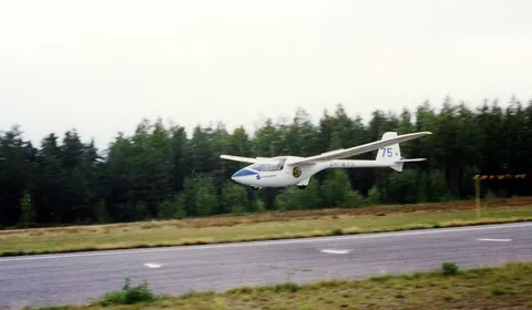 Purjekone PW-5 laskussa