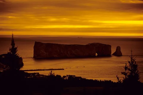 Le Parc National du Rocher Percé AD-086