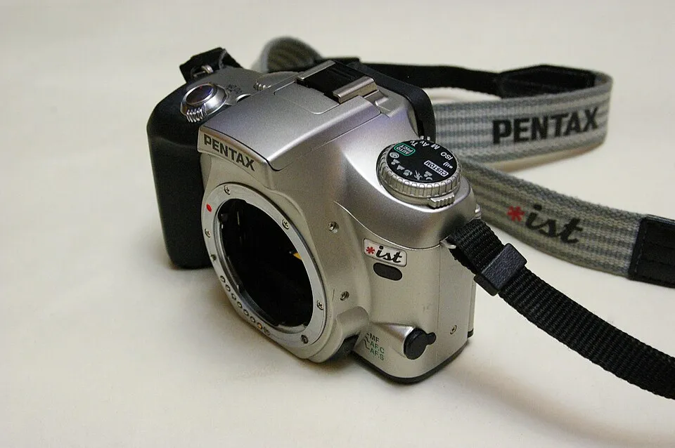 Pentax *ist