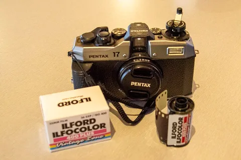 Pentax 17