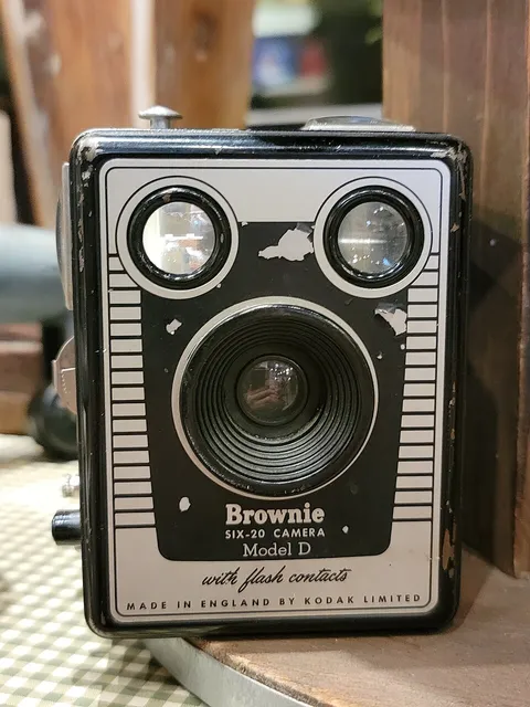 Kodak Brownie Six-20