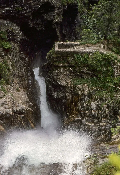 Belvédère du Gouffre d'Enfer, 1984, shot on Olympus OM-10