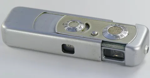 Minox IIIs