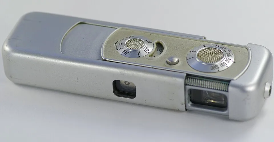 Minox IIIs