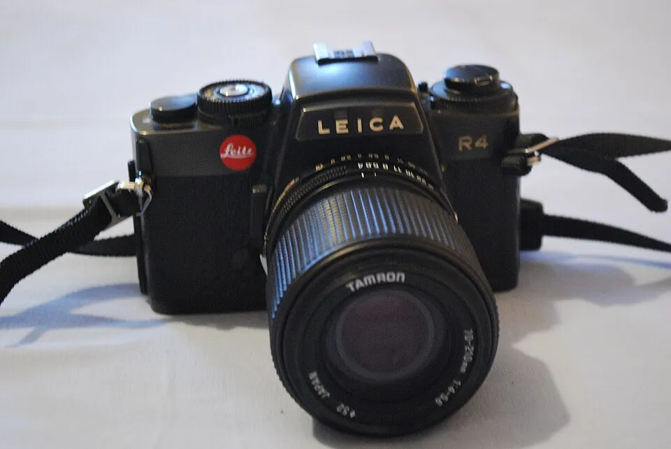 Leica R4