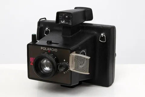 Polaroid EE 44