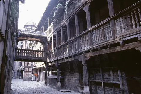 Cour Corbeau, Strasbourg, shot on Nikon FE