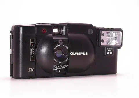Olympus XA4