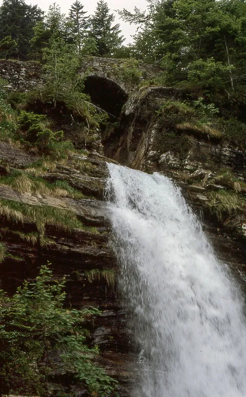 Saut du ruisseau d'Enfer, 1984, shot on Olympus OM-10