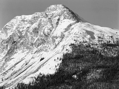 Sandpiper peak near Rose Lake, Yukon (16896564617)