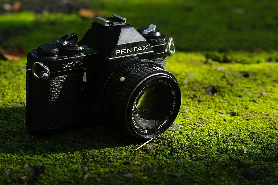 Pentax MV1