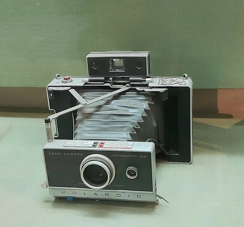 Polaroid Automatic 100