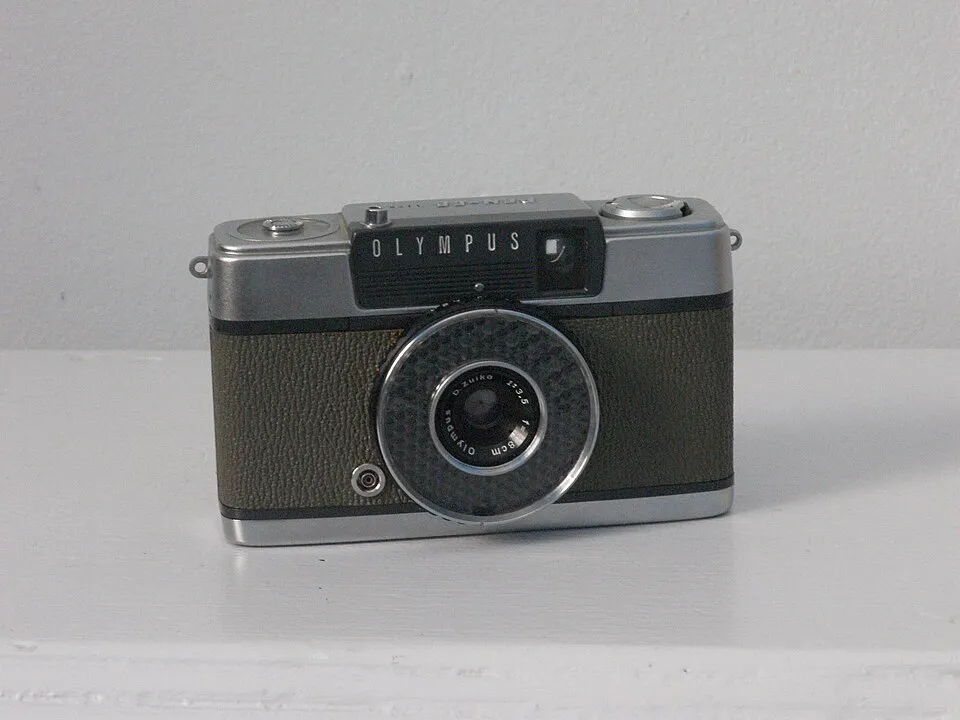 Olympus Pen EE