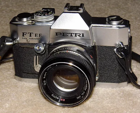 Petri FT camera family