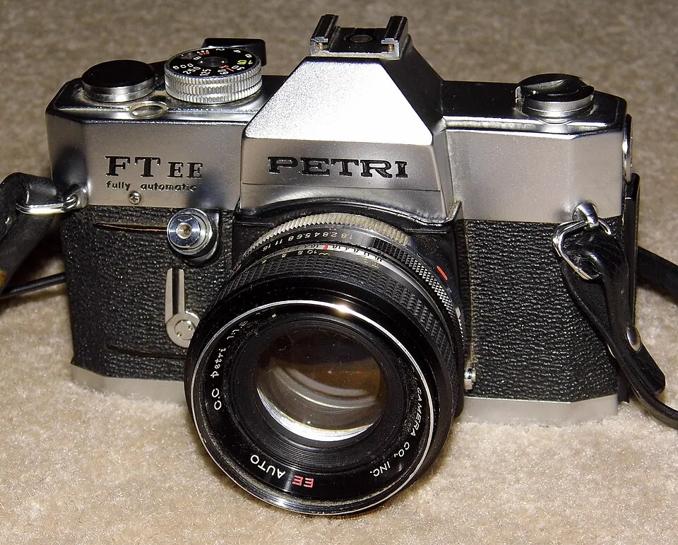 Petri FT camera family