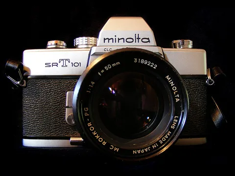 Minolta SRT-101